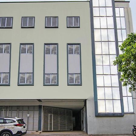 Oyo 92300 Koala House Hotel Pekanbaru Ngoại thất bức ảnh