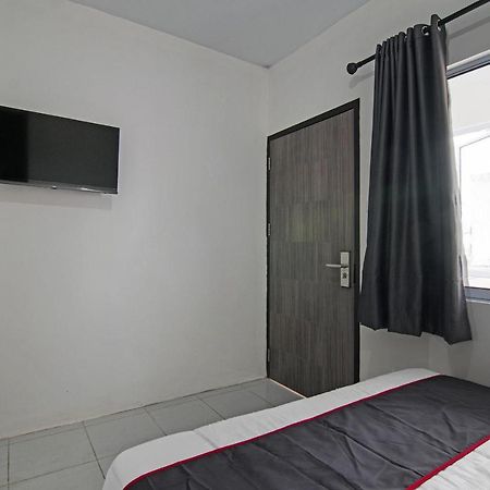 Oyo 92300 Koala House Hotel Pekanbaru Ngoại thất bức ảnh