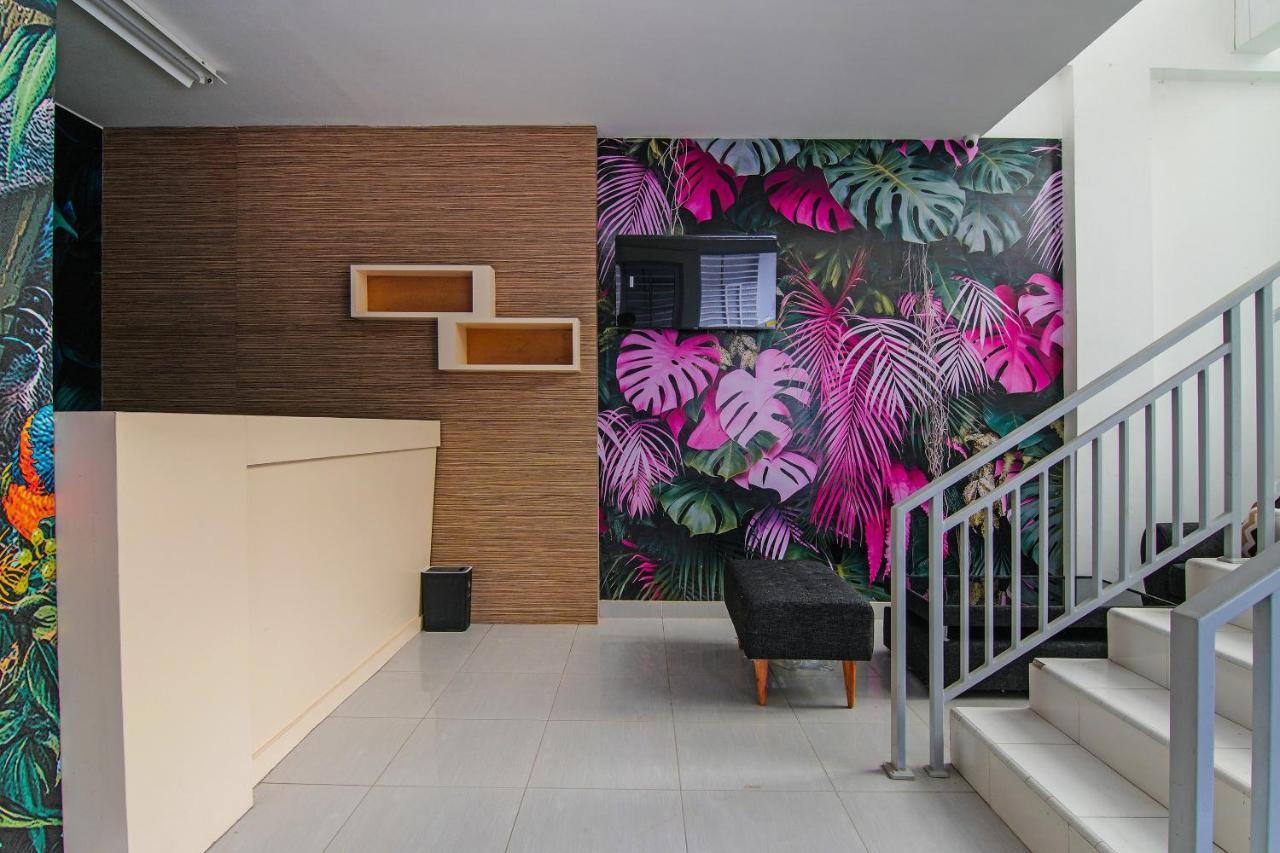 Oyo 92300 Koala House Hotel Pekanbaru Ngoại thất bức ảnh