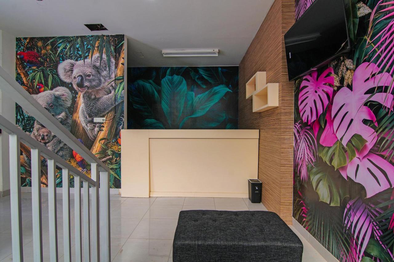 Oyo 92300 Koala House Hotel Pekanbaru Ngoại thất bức ảnh