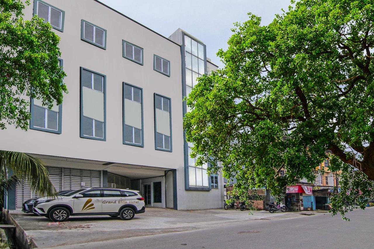 Oyo 92300 Koala House Hotel Pekanbaru Ngoại thất bức ảnh