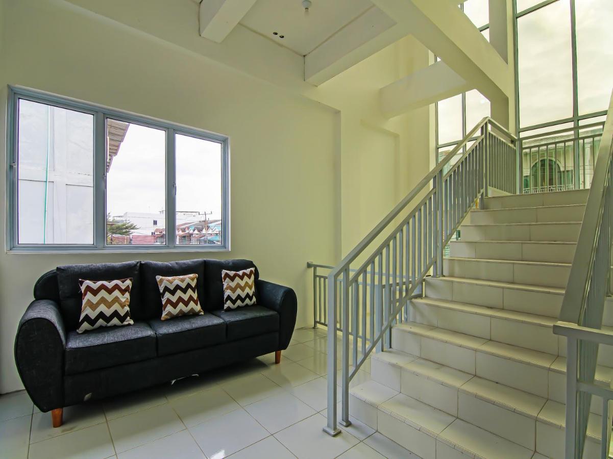 Oyo 92300 Koala House Hotel Pekanbaru Ngoại thất bức ảnh