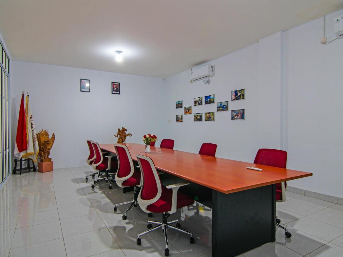 Oyo 92300 Koala House Hotel Pekanbaru Ngoại thất bức ảnh